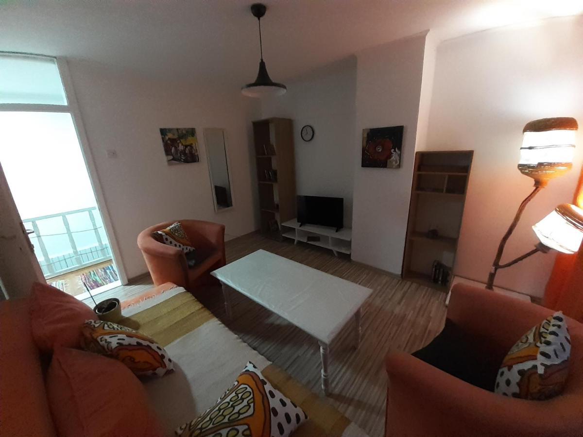 Rooms & Apartment Gh Pasha Tuzla Esterno foto