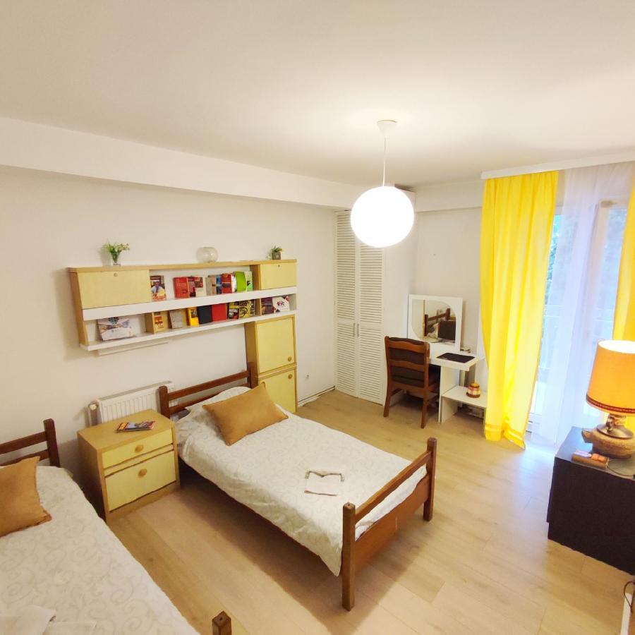 Rooms & Apartment Gh Pasha Tuzla Esterno foto