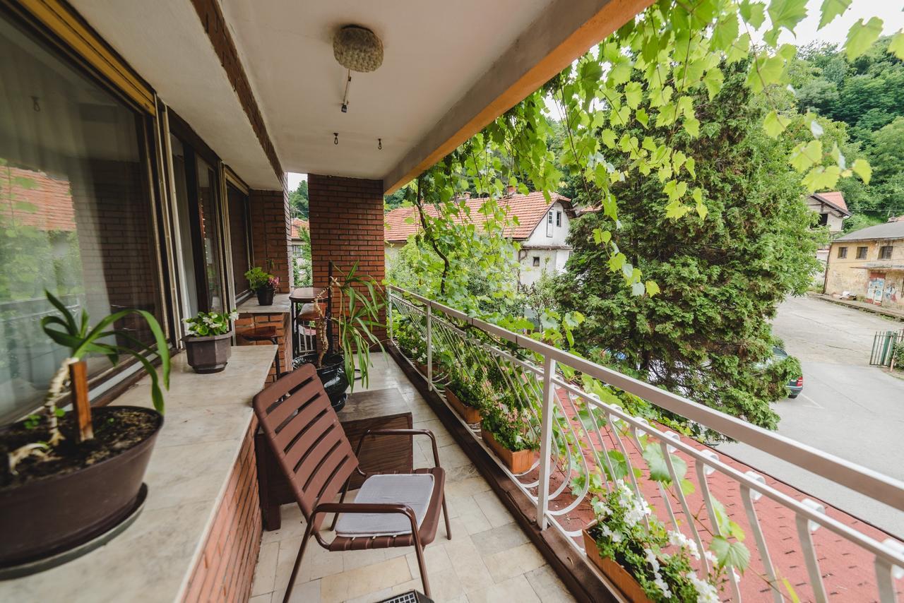 Rooms & Apartment Gh Pasha Tuzla Esterno foto