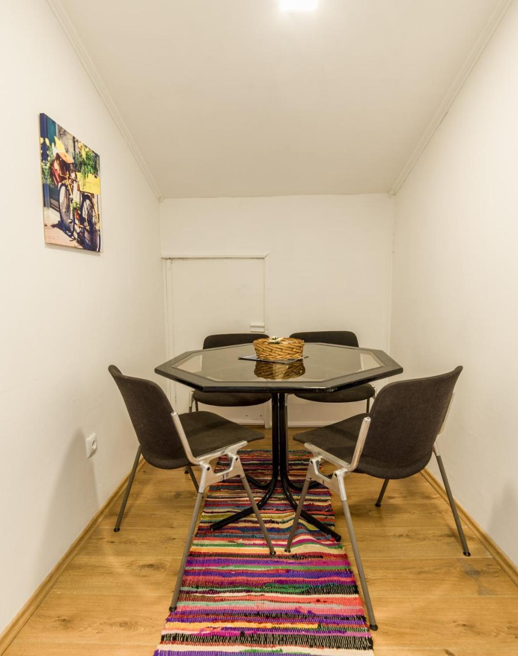 Rooms & Apartment Gh Pasha Tuzla Esterno foto