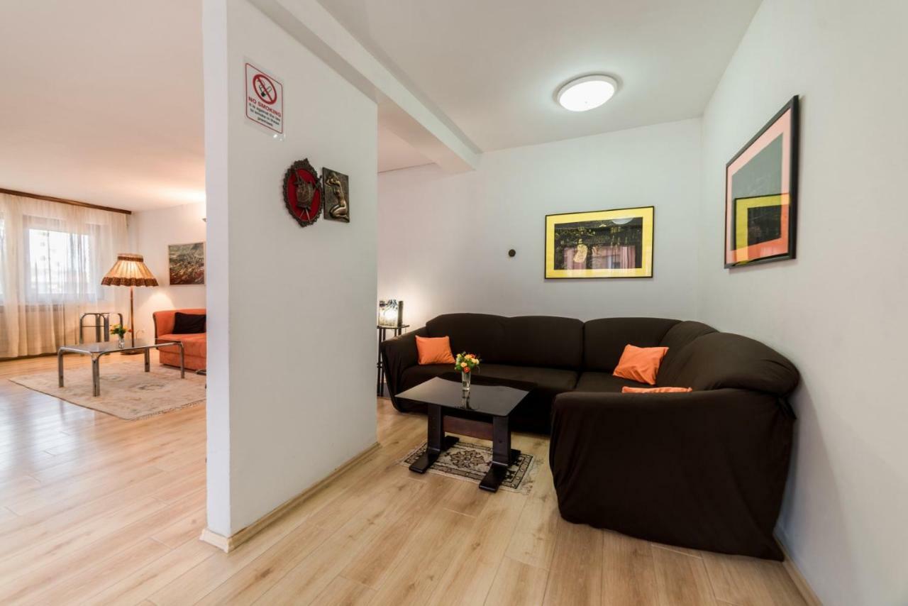Rooms & Apartment Gh Pasha Tuzla Esterno foto